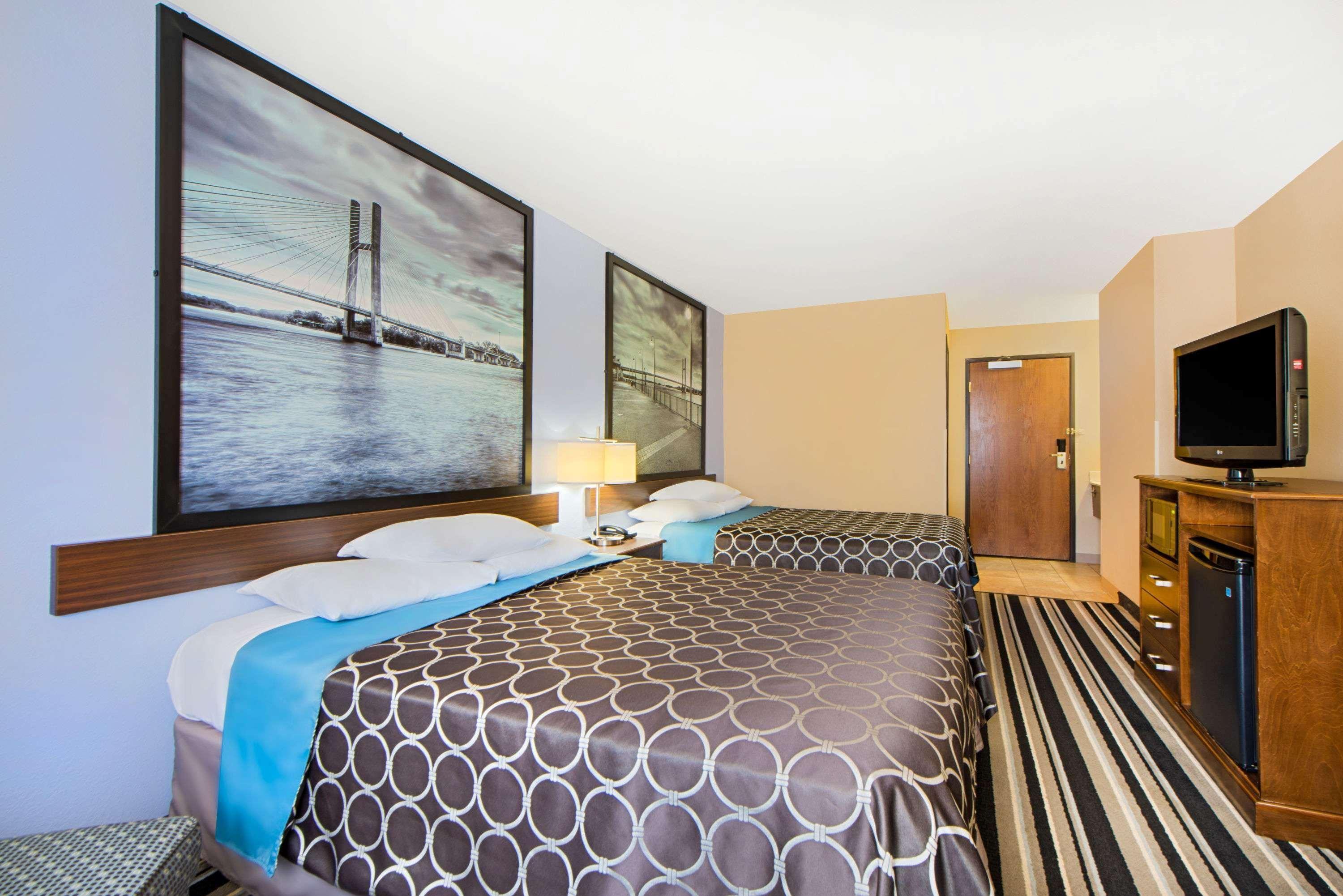 ซูเปอร์ 8 บาย วินด์แฮม แฟร์ฟิลด์ Hotel Fairfield ภายนอก รูปภาพ
