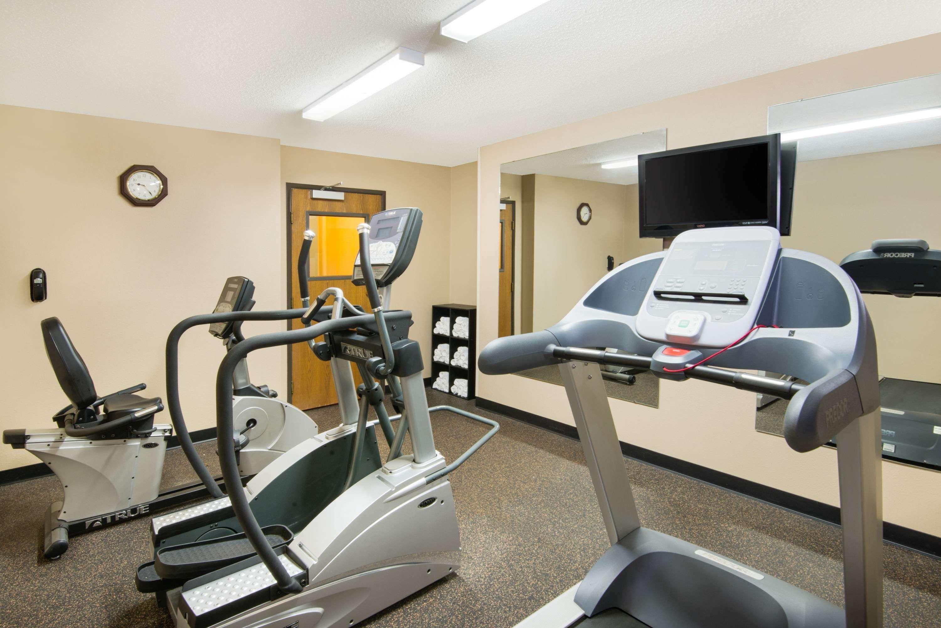 ซูเปอร์ 8 บาย วินด์แฮม แฟร์ฟิลด์ Hotel Fairfield ภายนอก รูปภาพ