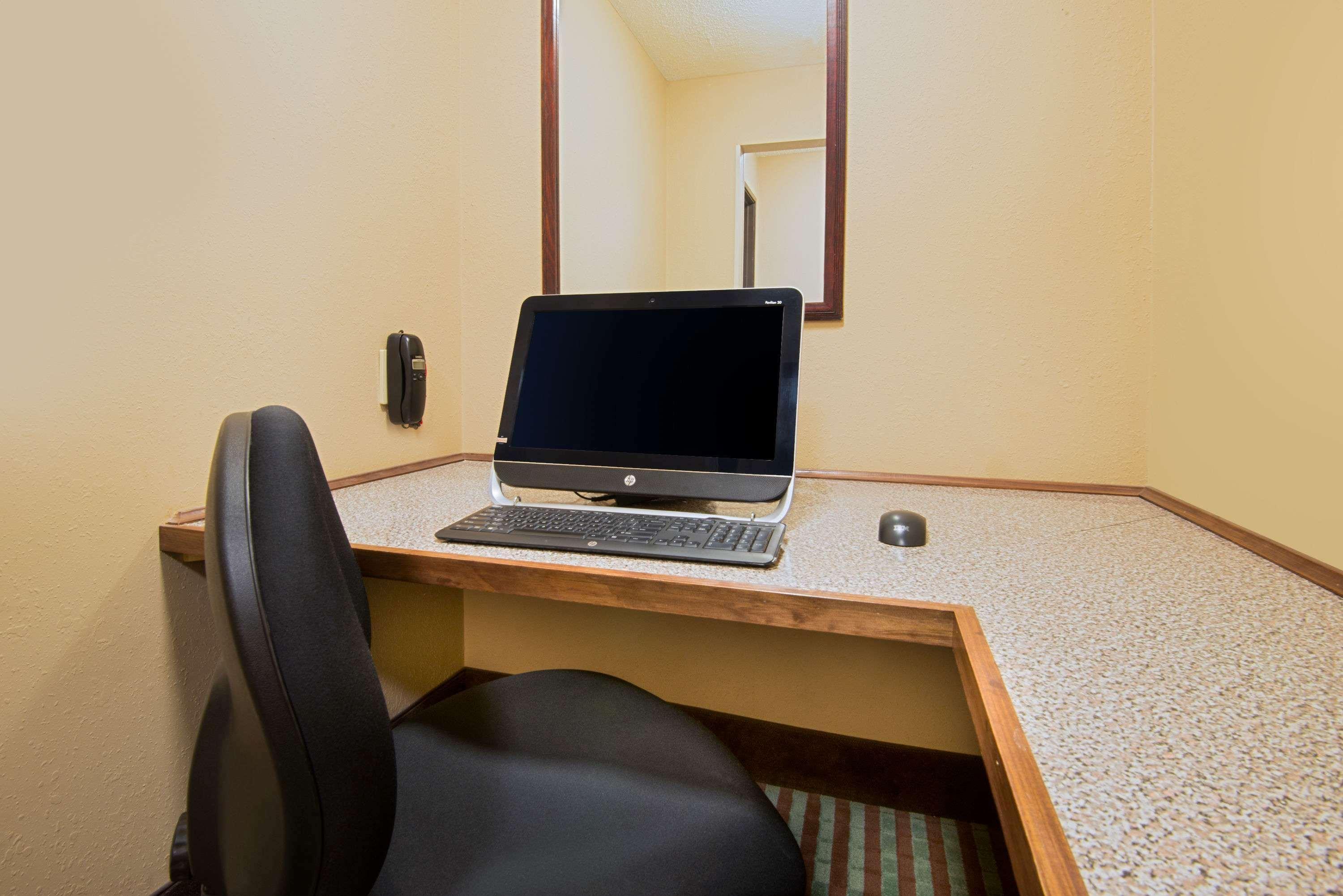 ซูเปอร์ 8 บาย วินด์แฮม แฟร์ฟิลด์ Hotel Fairfield ภายนอก รูปภาพ