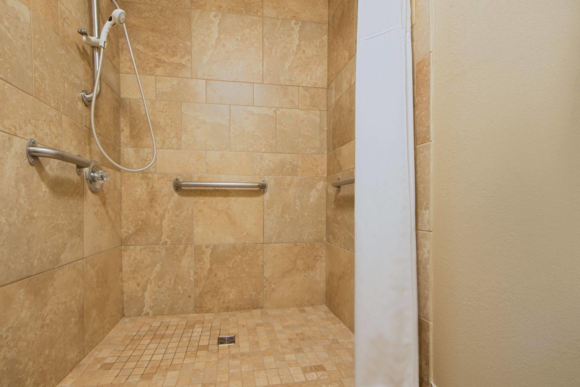 ซูเปอร์ 8 บาย วินด์แฮม แฟร์ฟิลด์ Hotel Fairfield ภายนอก รูปภาพ